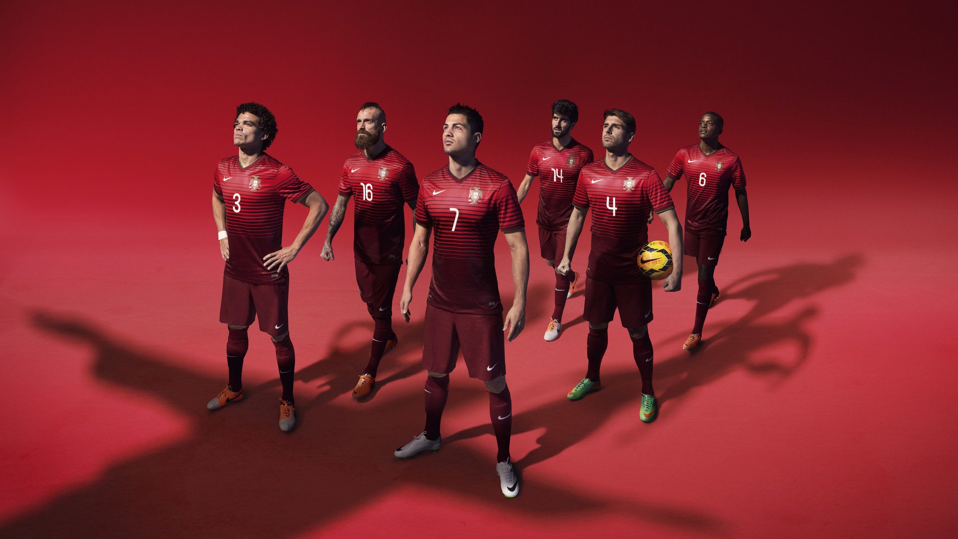 “青训青少年集训营在重要城市全面开班,培养新一代足球精英”