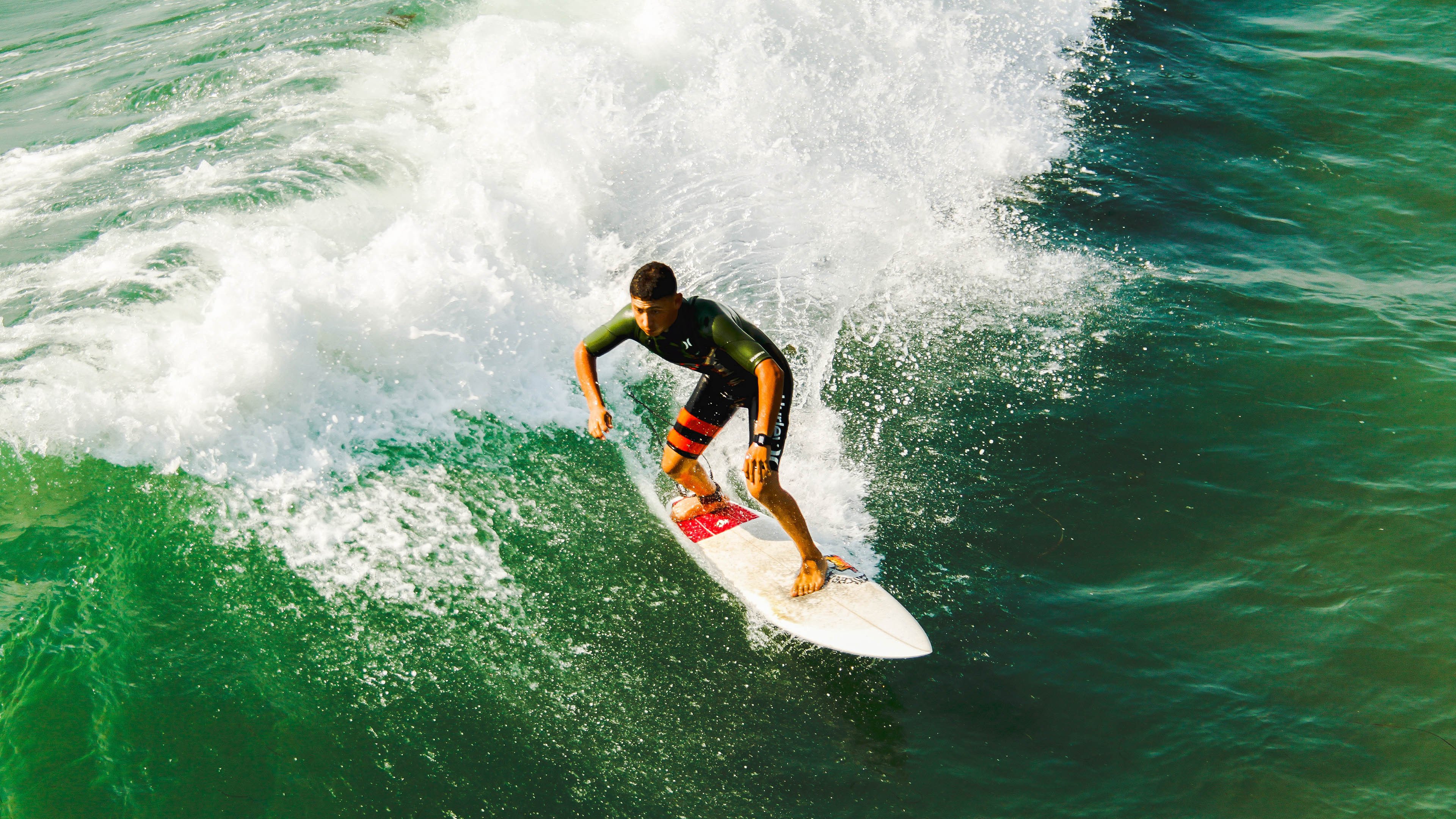 比赛精彩瞬间回放：本周炫技进球、神级扑救不断，精彩进球视频